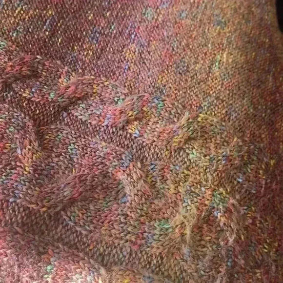 Cleo scoopneck, long sleeve, asymmetrical sweater with a gorgeous colour pallete - Picture 5 of 9